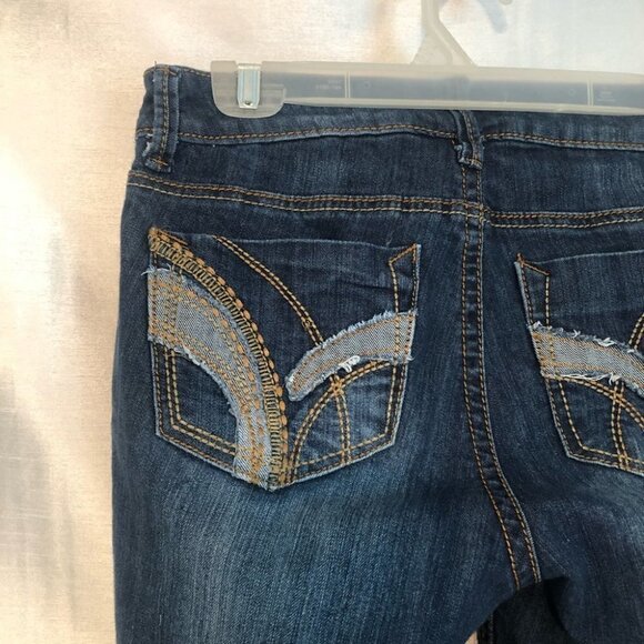 Revolution Bermuda Jean Shorts Med Wash  Ladies 27 - Picture 6 of 9